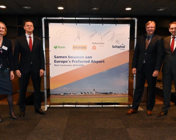 Ondertekening contract Schiphol KWS - VolkerRail