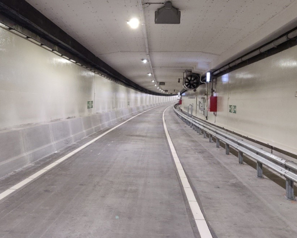tunnel-2.jpg