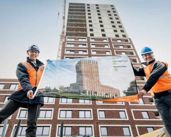 Henk Driesen en Dré Boidin voor de Hofbadtoren.jpg