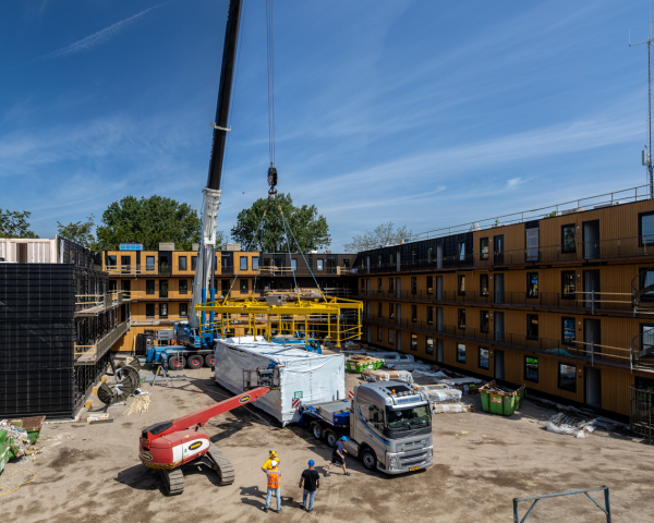 M'DAM - De laatste appartementen komen aan op de bouwlocatie - copyright studioPXL.jpg