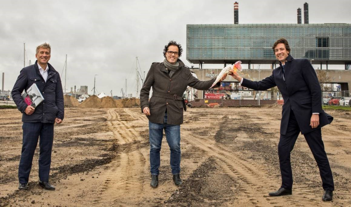 Foto vlnr Jaap van der Bijl (Altera) - Laurens Ivens (Gem. Amsterdam) - Diko Ruit (BMB) - lr.jpg